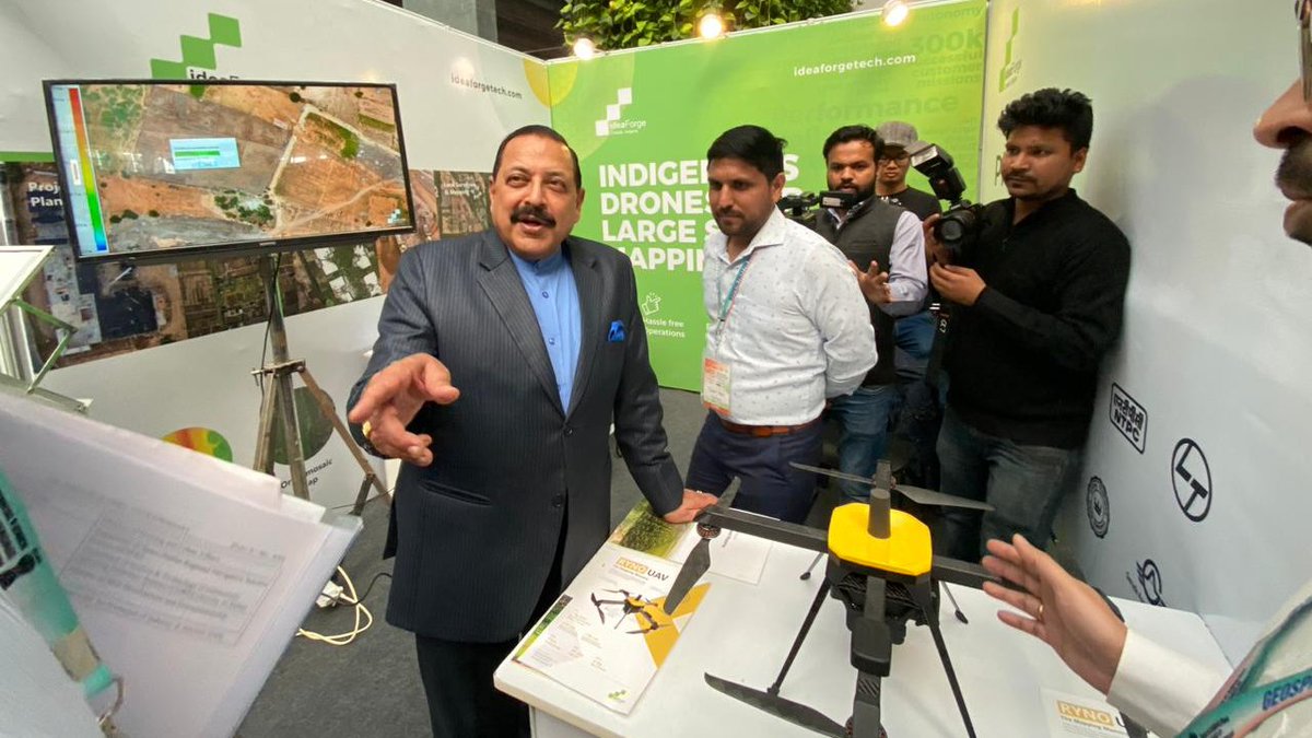 ideaforge_tech's tweet photo. The Union Minister of State (Independent Charge) for Science and Technology, Dr. Jitendra Singh, visits #ideaForge at Conference on Geospatial Policy for National Development. https://t.co/I823X3CL6e
