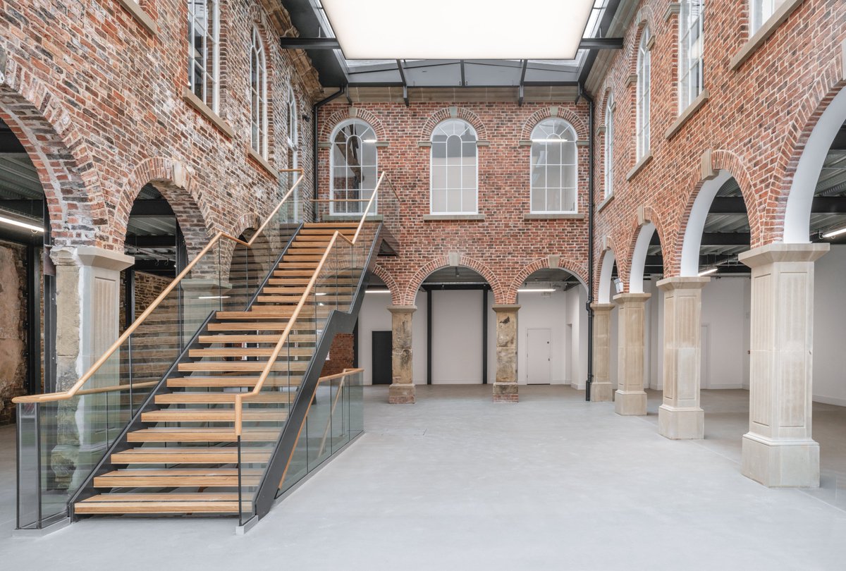 RushbondPLC's tweet photo. #ClothHall is an award-winning heritage building in the heart of #Leeds. It’s one of a kind and would make a very special home for all kinds of creative businesses. 
If you’re interested in making this the new home for your business, contact @KnightFrank or @FoxLloydJones today! https://t.co/NtJksk0CKk