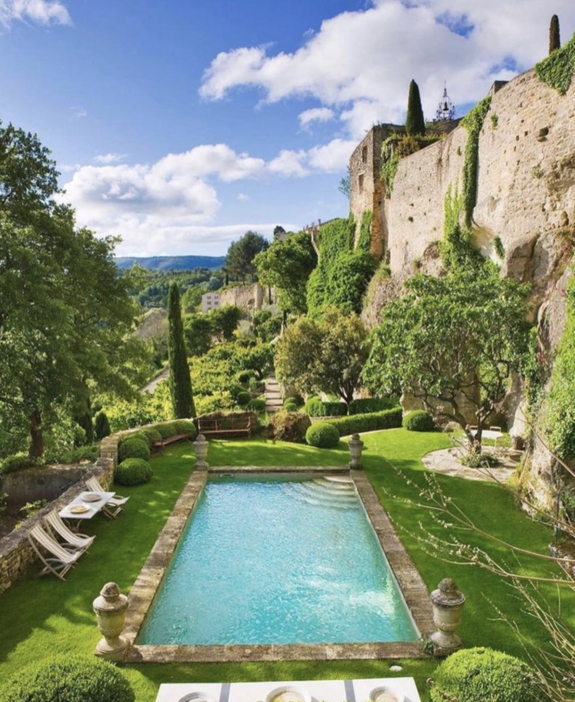 W0rld2026's tweet photo. Luberon, France https://t.co/s5dzgPrC6J