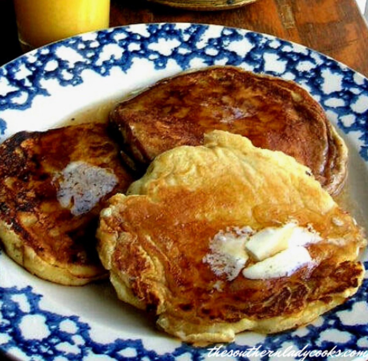 Make our #delicious buttermilk pancakes with your favorite toppings and celebrate pancake day!  Our followers love these and it’s such a simple recipe. #PancakeDay2023 #NationalPancakeDay #FatTuesday #Food 
Recipe➡️ thesouthernladycooks.com/nana-jujus-but…