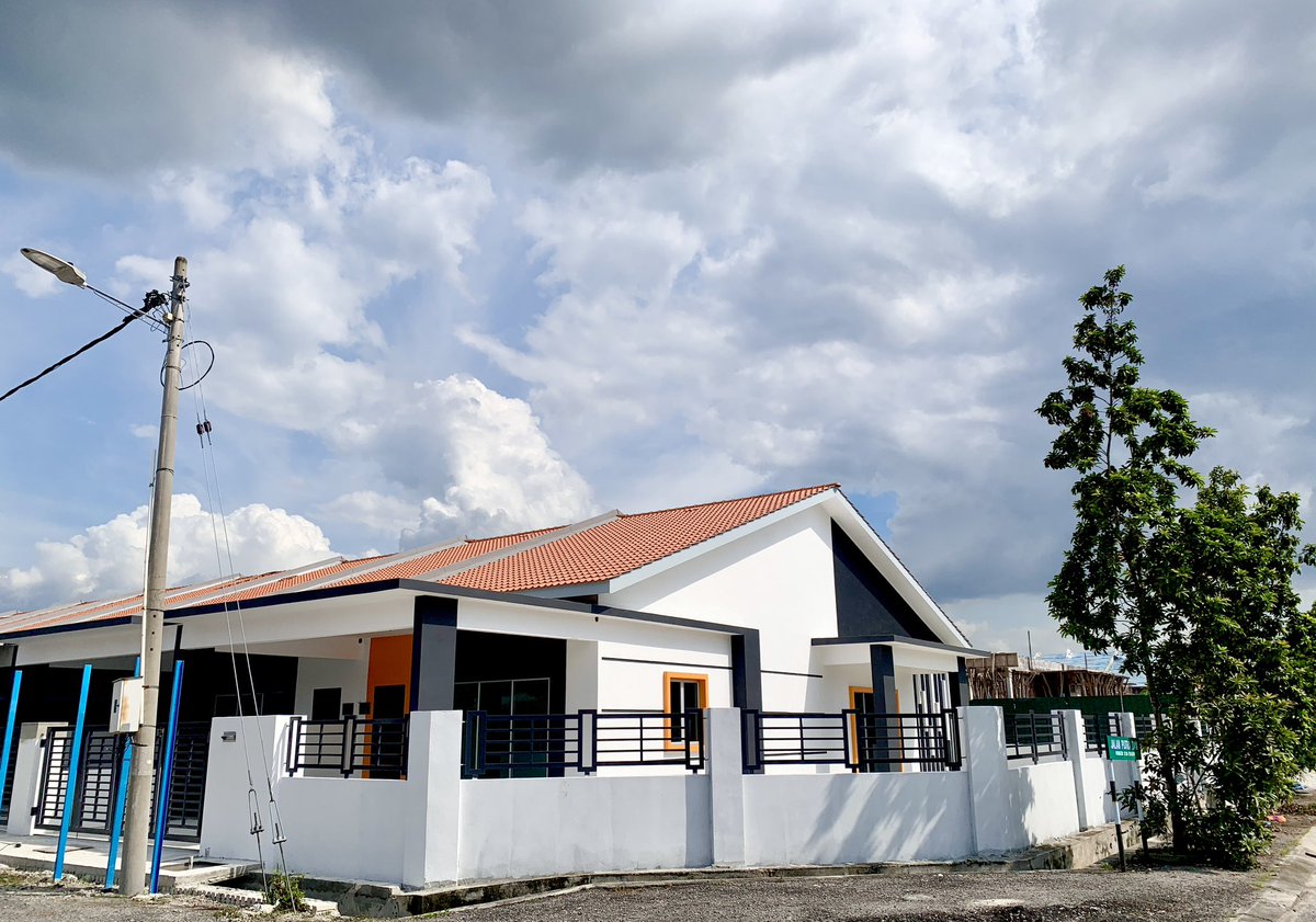 moon_1property's tweet photo. Hi 👋 come and visit our show house now ❤️ 

For appointment can contact us ! 
Nazrin - 013 518 3278 
Syafiqa - 017 799 4567 https://t.co/Vfvl4LF8e7