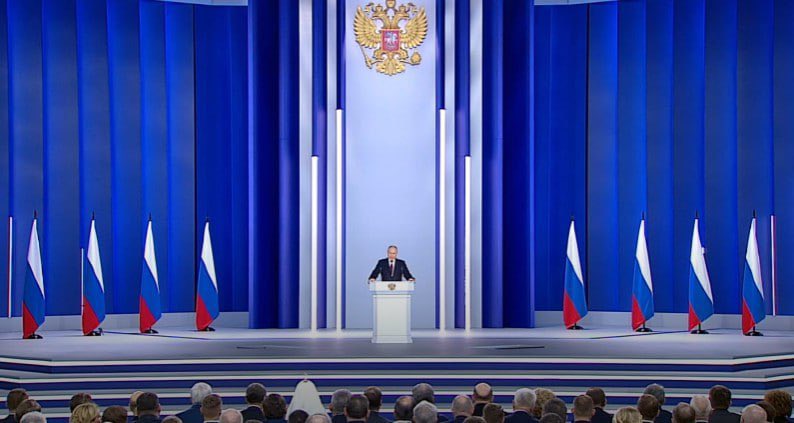 Putin: "Todo el planeta está "salpicado" de bases estadounidenses"

Ningún país tiene tantas bases militares como Estados Unidos, hay cientos de ellas en todo el mundo, todo el planeta está pinchado, solo mire el mapa, llamó la atención el líder ruso.