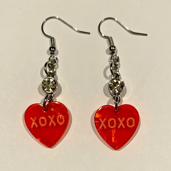 SandraGillett10's tweet photo. So good I had to share! Check out all the items I'm loving on @Poshmarkapp #poshmark #fashion #style #shopmycloset #loversfriends #susangraver #dynamicduodesigns: https://t.co/bsUaasaiIK https://t.co/co35MZTjkY