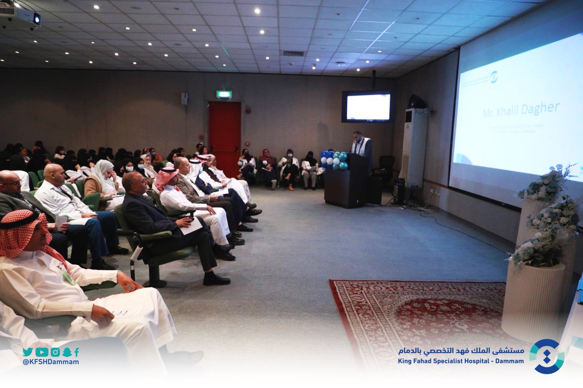 KFSHDammam's tweet photo. #يحدث_الآن 

بحضور الرئيس التنفيذي لـ #تجمع_الشرقية_الصحي الدكتور عبدالعزيز بن عبدالرحمن الغامدي والرؤساء التنفيذيين انطلاق حفل تكريم التمريض بـ #تخصصي_الدمام ، وذلك تقديرًا لجهود الموظفين المتميزيين والمبادرين داخل وخارج إدارة التمريض. https://t.co/wfHFpiiOTJ