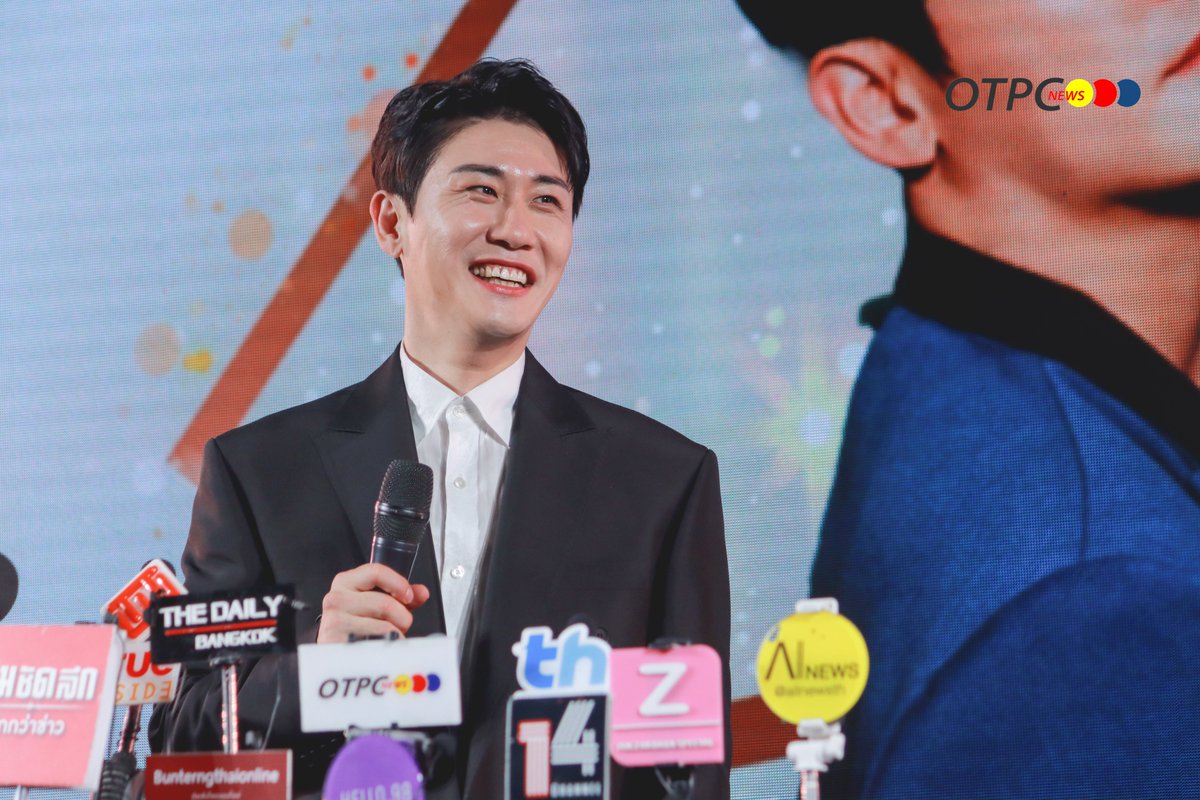 otpcnews's tweet photo. "ยองทัก" สัมภาษณ์สื่อ ในงานแถลงข่าว " YoungTak in Thailand"

#영탁 #Youngtak #ยองทัก
#YoungTakinThailand
#TeroMusic #milagroentertainment #livenation https://t.co/oosH9NGXi1