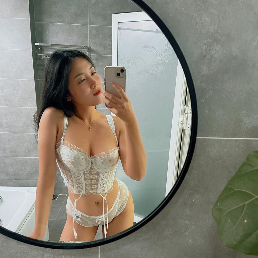 Vietnam Sexy Celebs on Twitter "Cô Hồng Trân còn có những tấm ảnh cực