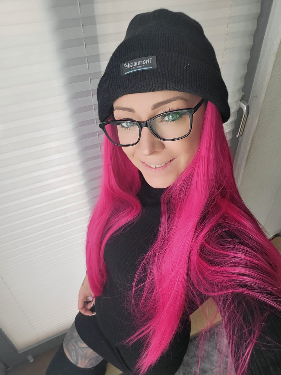 BonnyExklusiv's tweet photo. Mal ein etwas andere #look wie findet ihr mich so in dem Style?
Und ja den #sonnenschein lasse ich mir wieder auf den #arsch scheinen
Kussi @ExklusivSissy
#fyp #ass #bigbooty #inkedbooty #thong #inked #tattoomodel #germangirl #milf #onlyfansbabe https://t.co/6NMgYKJtvn