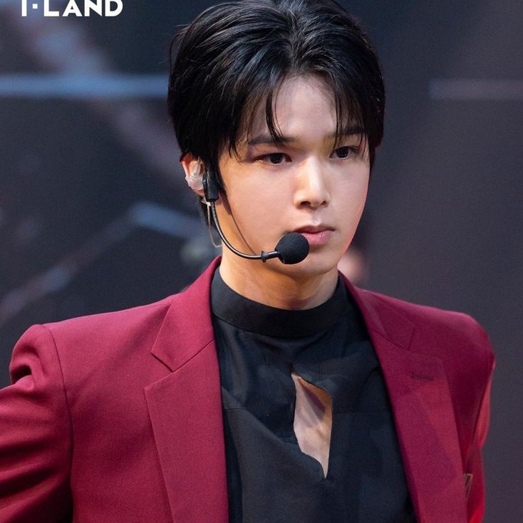 suddenly remember this style on k 2020 😭
