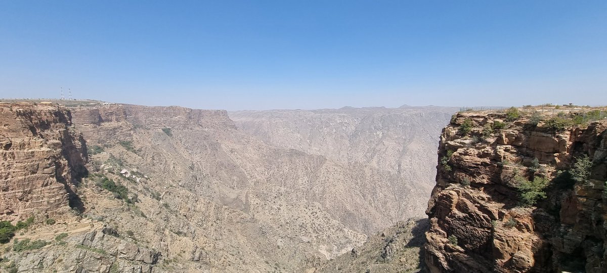 ludovic_pouille's tweet photo. Impressed by the extraordinary site of Habla, 2500 meters above sea level in the heart of #Aseer, in southern Arabia. Not far from the Grand Canyon!
#BeautifulSaudi 🇸🇦💚🇫🇷 https://t.co/gBudka5r8K