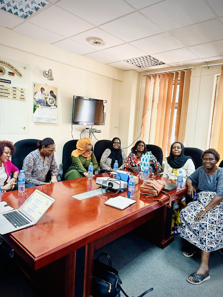 IGADgender's tweet photo. @IgadGender paid a courtesy call to Hon. Esther Ikere, Undersecretary of the Ministry of Gender, Child and Social Welfare in South Sudan and team as we finalize preparations for a training on engendering the constitutional process in South Sudan scheduled for this week. @nuurist https://t.co/16C6JwABi7