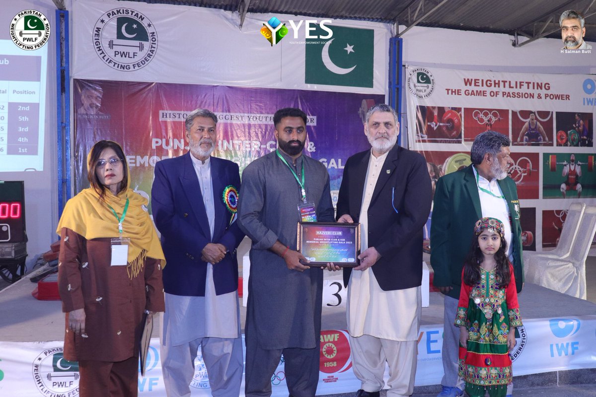 PakWLfederation's tweet photo. To acknowledge the talent of our enthusiastic weightlifters from multiple clubs all over Punjab, PWLF organized this Magnificent evening of felicitation in which Medals and trophies are given to the positions holders of Punjab Inter Club weightlifting gala (youth &amp; Junior) https://t.co/8B4FcMiqeI