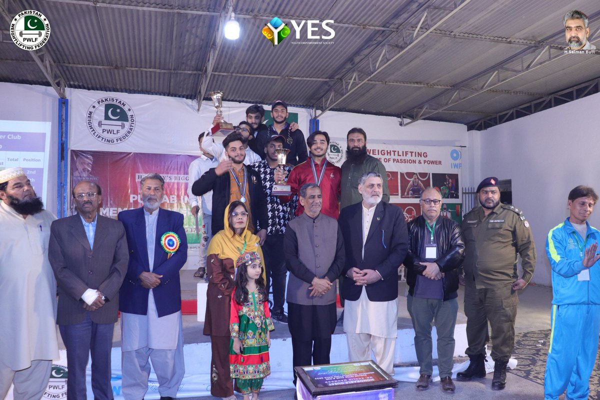 PakWLfederation's tweet photo. To acknowledge the talent of our enthusiastic weightlifters from multiple clubs all over Punjab, PWLF organized this Magnificent evening of felicitation in which Medals and trophies are given to the positions holders of Punjab Inter Club weightlifting gala (youth &amp; Junior) https://t.co/6gET5s4W14
