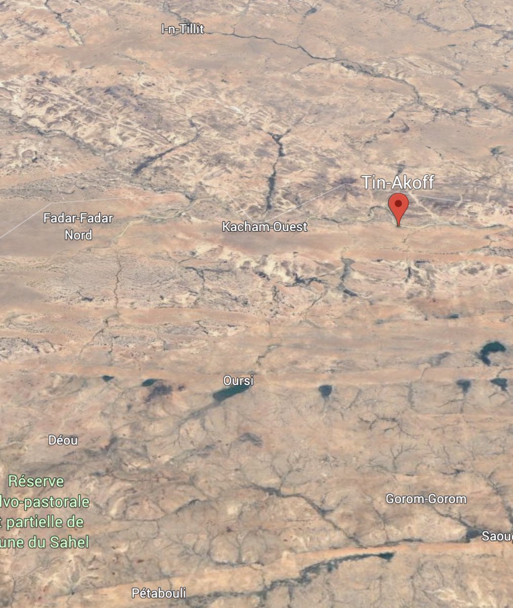 SimNasr's tweet photo. #BurkinaFaso plus de 15 militaires tués dans une attaque de l’#EI #Sahel a la frontière avec le #Mali à #TinAkoff https://t.co/VuXQPZmxCE