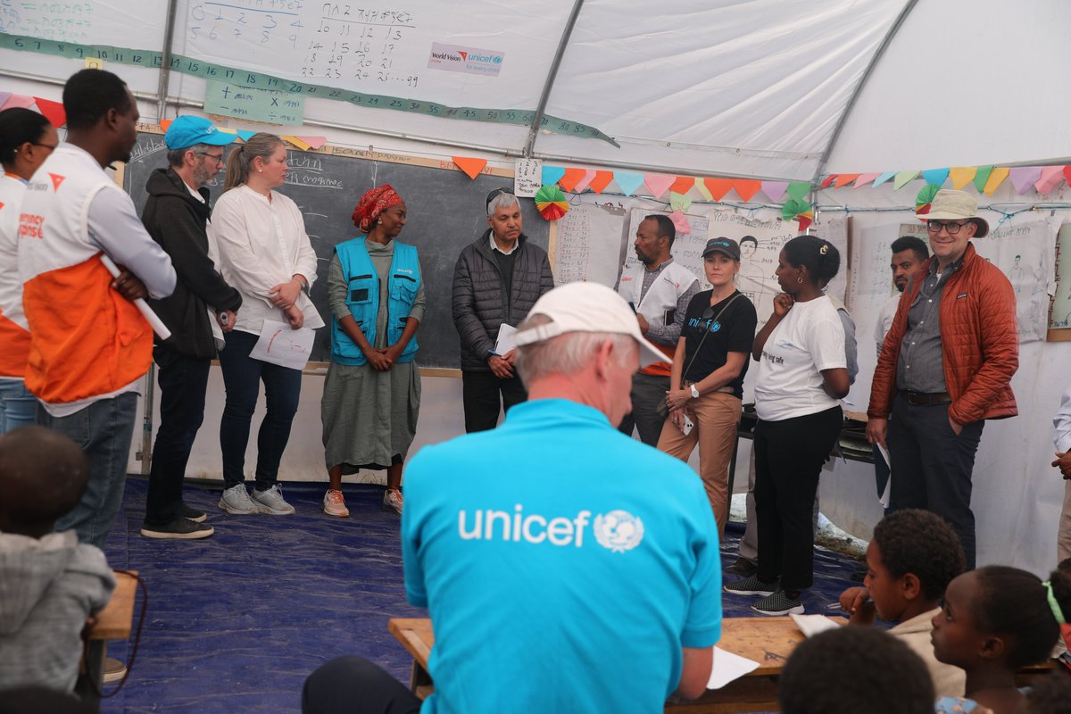 Peter MacDougall, the Deputy Minister of <a href="/GAC_Corporate/">Global Affairs Canada</a> , <a href="/UNICEF/">UNICEF</a> Global Dir of Education <a href="/RobertG_Jenkins/">Robert Jenkins</a>, &amp; other delegates visited Dabat Shemelako primary school to see the progress of <a href="/WorldVision/">World Vision</a>'s #BeteProject, funded by UNICEF with US$ 750,000.