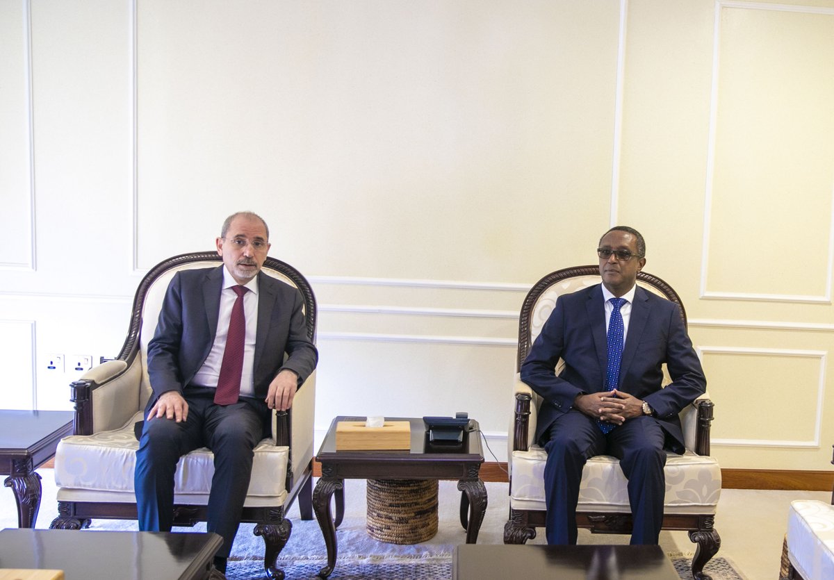 "This afternoon at Kigali International Airport, Minister <a href="/Vbiruta/">Vincent Biruta</a> welcomed <a href="/AymanHsafadi/">Ayman Safadi</a>, Deputy Prime Minister and Minister of Foreign Affairs and Expatriates of the Hashemite Kingdom of Jordan, who is in Rwanda for a three-day working visit. "