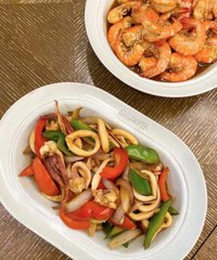 heliya90's tweet photo. Delicious dinner, my mother's home -cooked dishes https://t.co/4Qgm3l5v6R