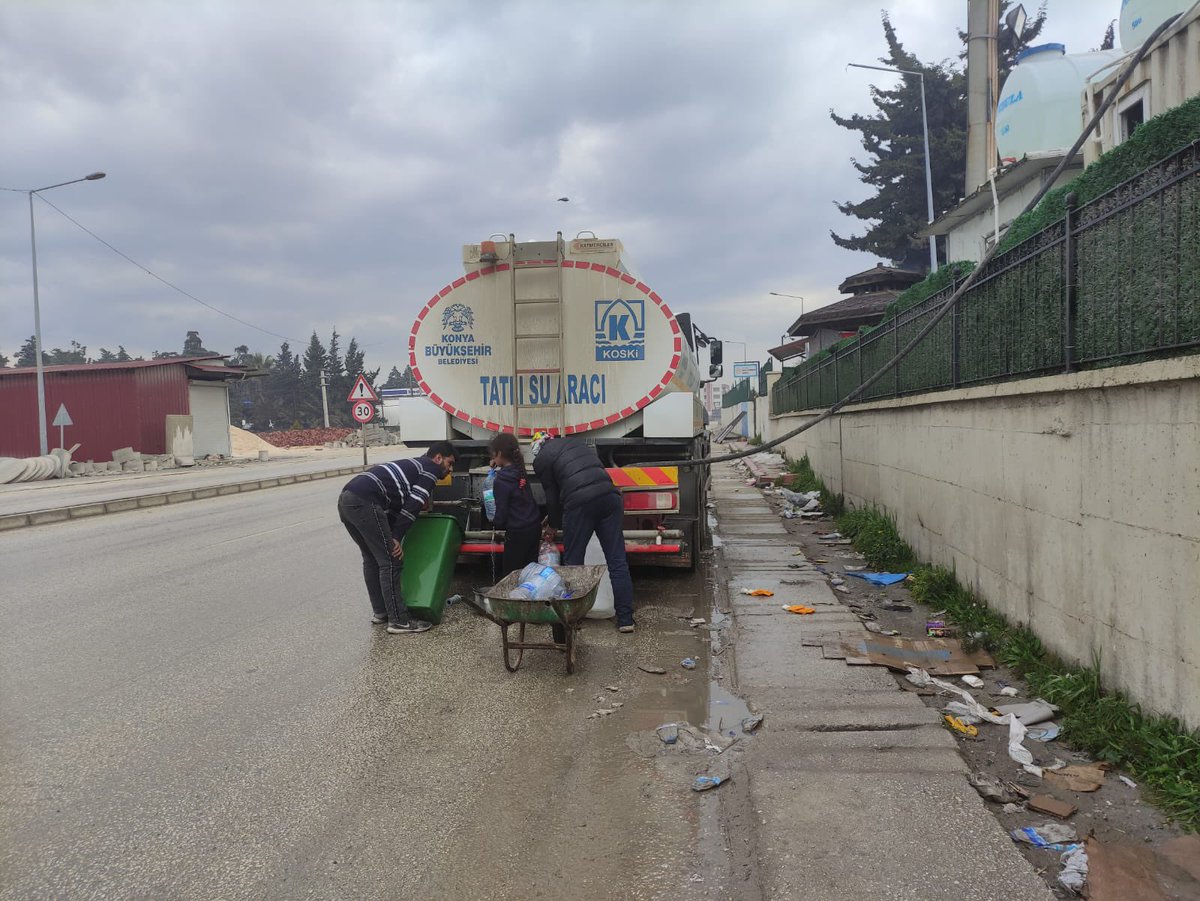 u_ibrahim_altay's tweet photo. Kömür İşletmeleri Çadır Kent ✔️
KYK Yurtları ✔️
Hatay Göç İdaresi ✔️
Serinyol Jandarma ✔️

Temiz su sağlıyoruz, bakım onarımlarını yapıyoruz ve kanalizasyon atıklarını temizliyoruz. 

Hatay’da tüm ekiplerimiz Hataylı vatadaşlarımız için çaba harcıyor. https://t.co/Z3ohvAU7fZ