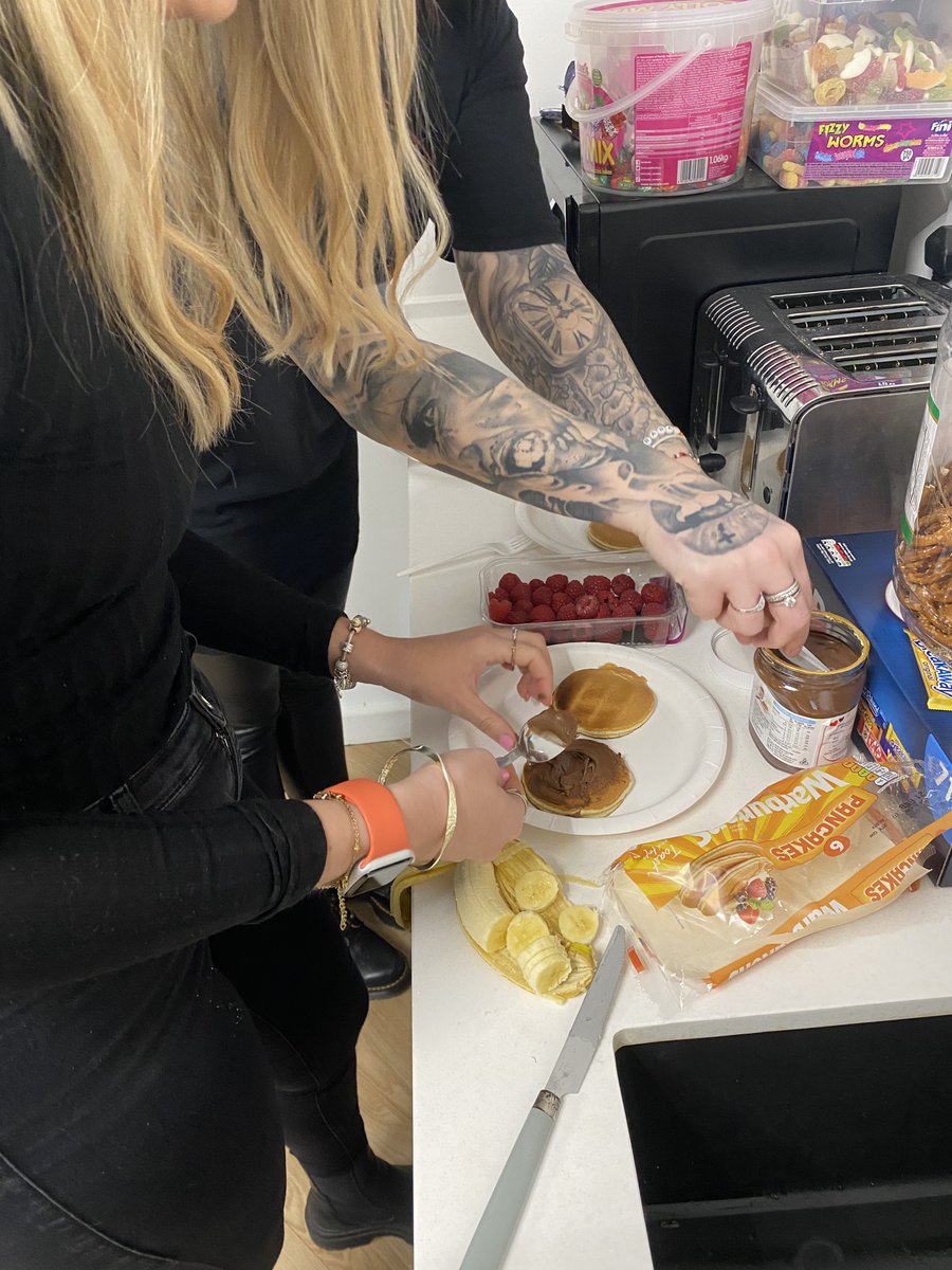 AdditionRecruit's tweet image. 🥞Happy Pancake Day Everyone!🥞

What&apos;s your go to topping when you have pancakes??

#pancakeday #additionsolutions #recruitment