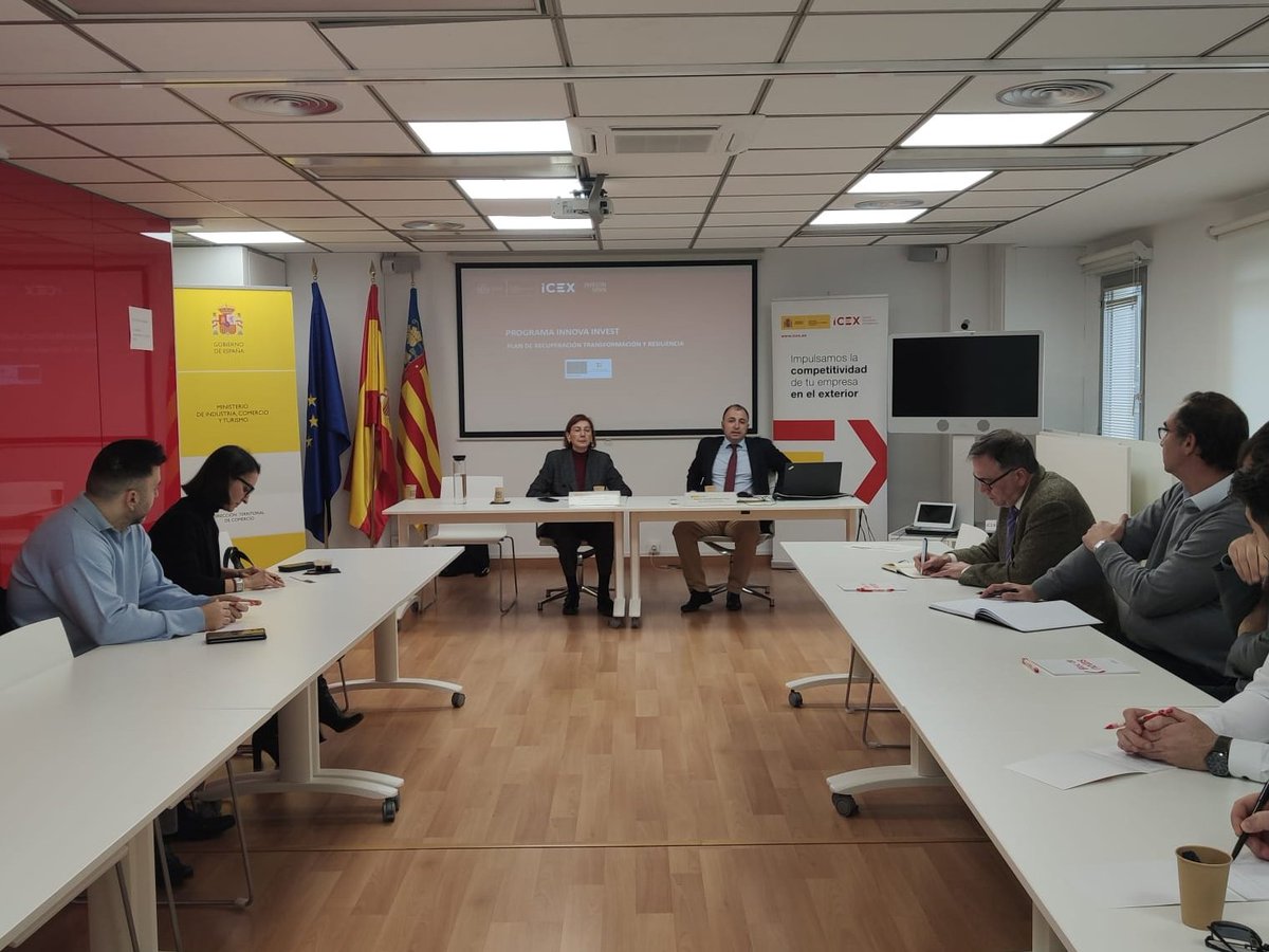 InvestInSpain's tweet photo. #OpenCall | Our colleague @GSalamanc is in Valencia presenting the 2nd call for applications of the #INNOVAINVEST Programme to support foreign investments in R&D and #innovation projects in Spain: https://t.co/VMRCm5YMBN
💰 Grants of up to 800,000 €.
⚠ Apply by 13 March https://t.co/zTMcI6Re0G