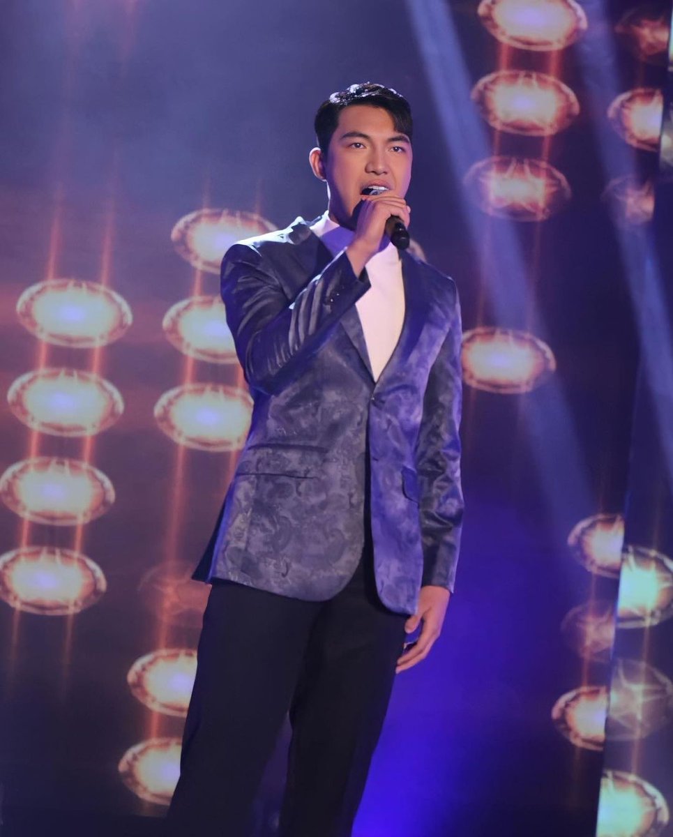 iLoveDarren_24's tweet photo. D' ever handsome and very talented, our newest Tawag Ng Tanghalan hurado!! Congratulations to our very own Hurado Darren!! We are beyond proud of you Judge Darren! πππ
TNTHuradoDARREN
#DARREN @Espanto2001
#ShowtimeFUNbata
From D's IG post -https://t.co/jZrPbpSfR6 https://t.co/sSSUrmj2DR