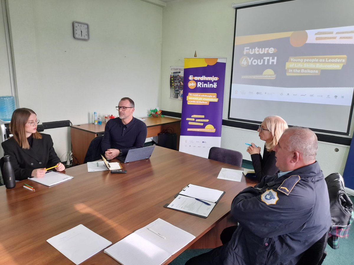 SIT_center's tweet photo. We conducted a capacity-building workshop with representatives of a Correctional Center, informing them about the F4Y project. Discussed program methodology & shared past experiences & results." #F4Y #SITandThink #YMI https://t.co/8hvtJDDepK