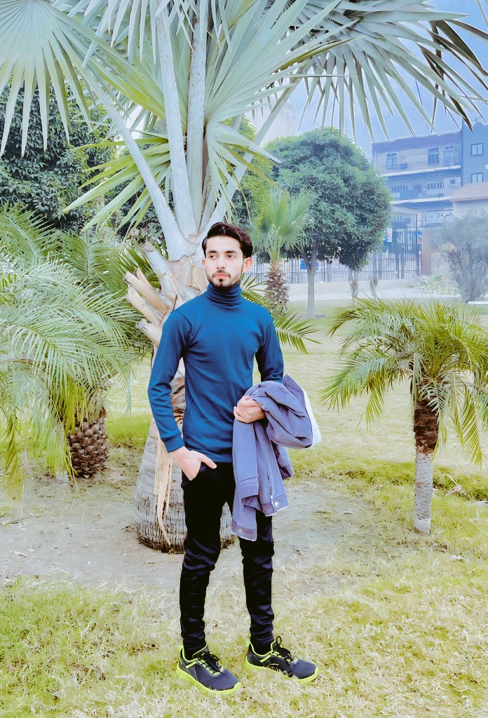 HannanKhanOff's tweet photo. آ ج رہ رہ کے مجھے یاد آئے
 اس کے انداز پرانے کیا کیا 
🤍
#ameetaparsoraammeeta 
#poetry 
#PositiveVibes https://t.co/dSlCHNCbFG