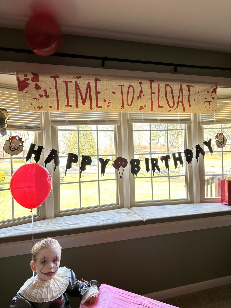 My 4 year old nephew, Kallum, had a Pennywise themed party. I think he nailed it.
