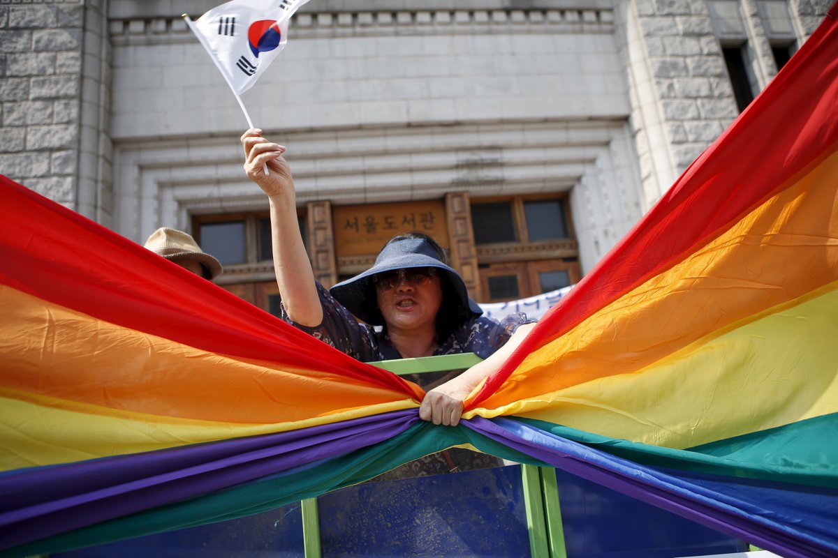 🇰🇷 South Korea has recognised the legal rights of same-sex couples for the first time, following a landmark ruling by the Seoul high court.

🧑‍⚖️ The court ruled that same-sex couples are entitled to the same health insurance rights as heterosexual couples.