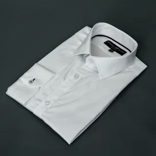 The Chelsea Shirt is a shirt like no other, featuring our exclusive Raven design woven throughout. 
#benedictraven #exclusive #style