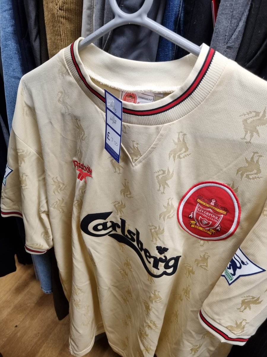 footiereclaim's tweet photo. 🚨 Charity Shop Find 🚨 
One of those rare events today!
#Liverpool 1996 with #fowler9 
#charityshopfind https://t.co/DNeenecmQ7