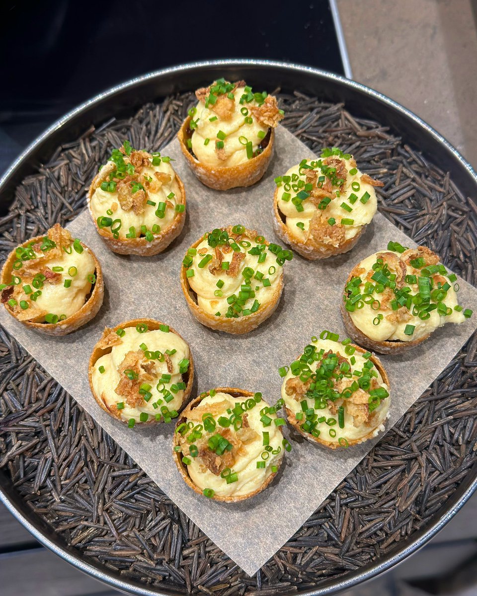 Eddie Kilty (@eddiekilty) on Twitter photo Cheese & Onion “quiche” 
Baron Bigod Cheese Custard - Caramelised Red Onion Chutney - Crispy Onions - Chives 
#kiltyanco #canapes #privatedining #northwest #liverpool Cheese & Onion “quiche” 
Baron Bigod Cheese Custard - Caramelised Red Onion Chutney - Crispy Onions - Chives 
#kiltyanco #canapes #privatedining #northwest #liverpool