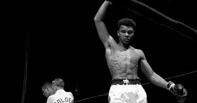 #Tecnologia En una entrevista con Digital Trends, el director Muta'Ali analiza la transformación de #CassiusClay en #MuhammadAli en el nuevo documental #CassiusXBecomingAli. is.gd/P4XFfh