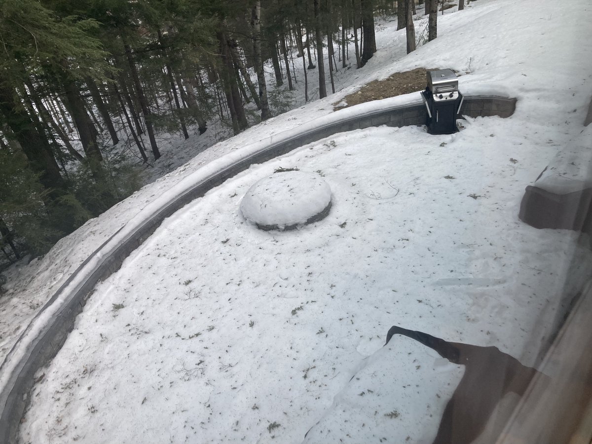 Mallory__Brooke's tweet photo. @ericfisher Ha! Not quite there yet in western Maine, and by the looks of the forecast...we'll be able to get out there by Memorial Day weekend. #letitsnow https://t.co/DK2ar0xNfP