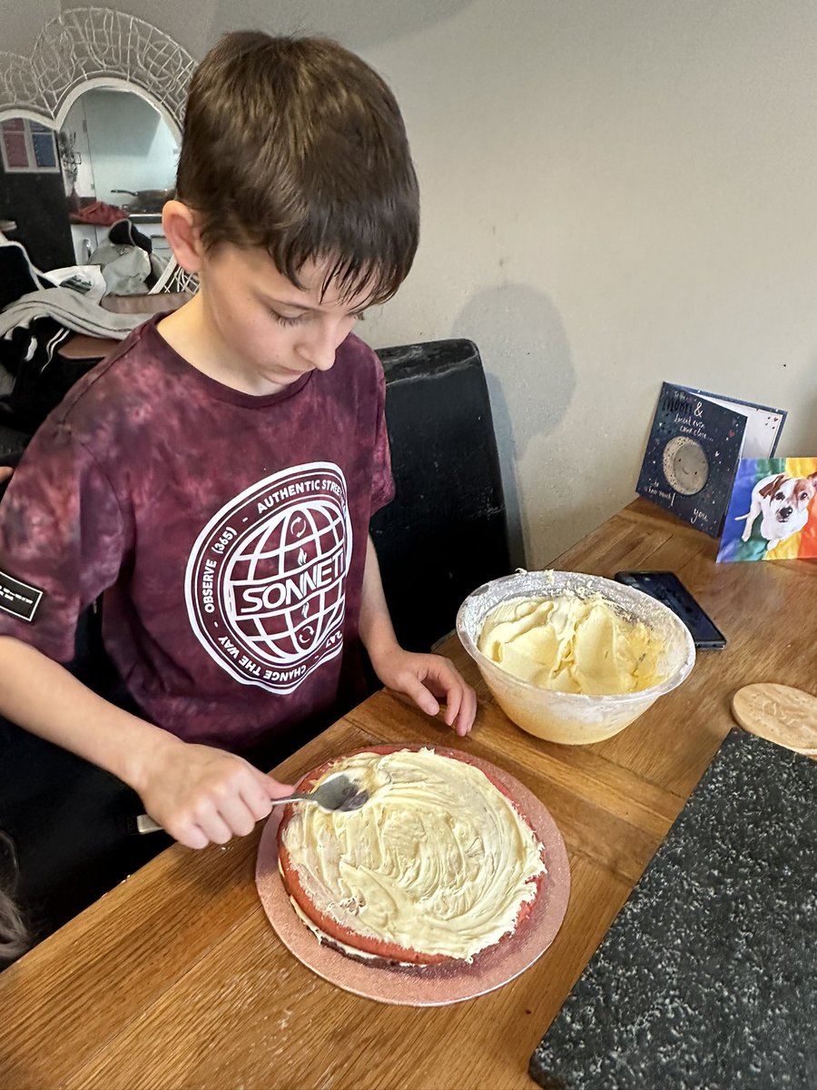 Luluuux12's tweet photo. Caleb and Isla made a lovely rainbow cake! They measured all the ingredients with barely any help, mixed it all together then put the icing on. It looks and tastes amazing 🌈😋@LittledeanSch https://t.co/z1j3wAWwak