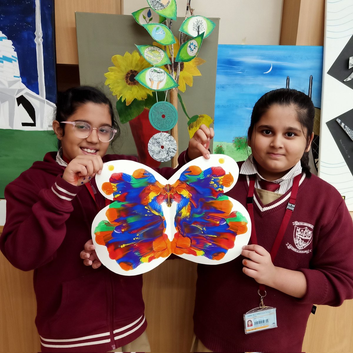 sumitavamaity's tweet photo. Young Artists from grade 1 g 2 are presenting their Symmetry butterfly 🦋 technique during Oil Painting PACT SHOWCASE.
Gems New Millennium School, Al Khail
@Fatima_Martin @ShettySampoorna
@StellaLadislaus @NmsPact @Halz27444193 #PACTShowcase2023 https://t.co/KNzvDY2vDb