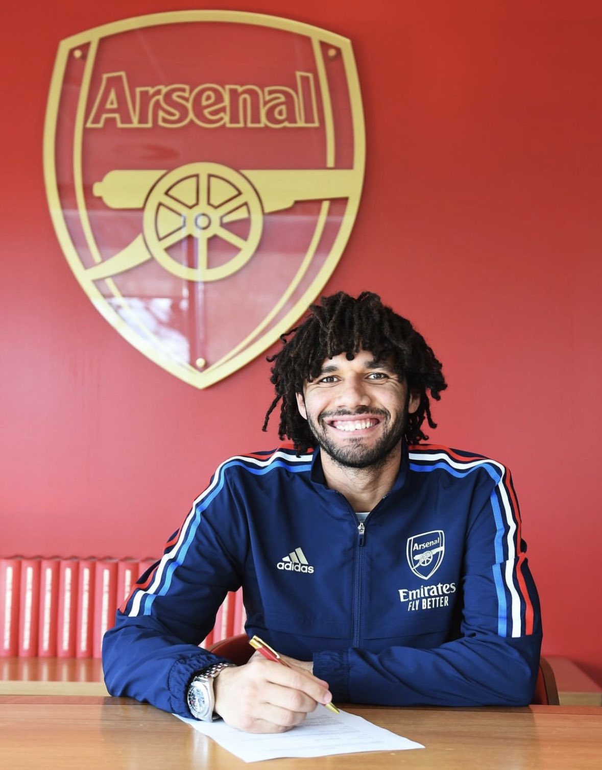 Mohamed Elneny Extends His Stay with Arsenal Until 2024