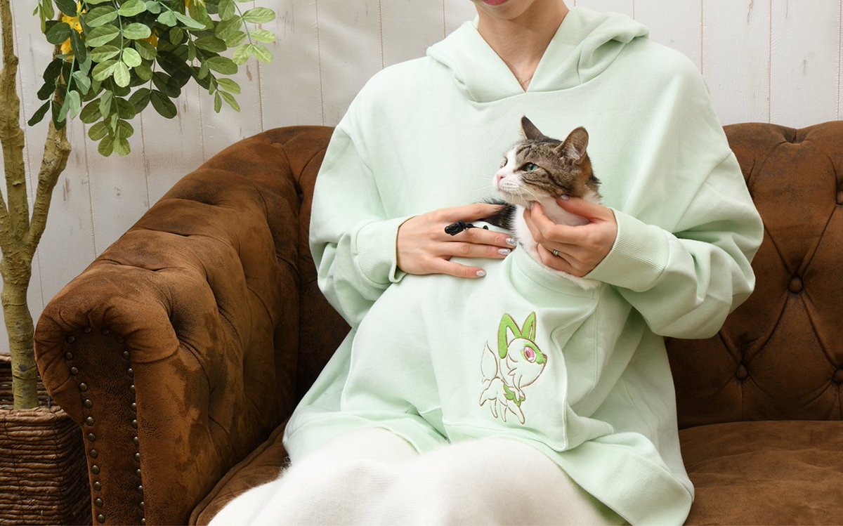 猫と一緒に暖まれる ポケット付きパーカー にゃ！にゃにゃ