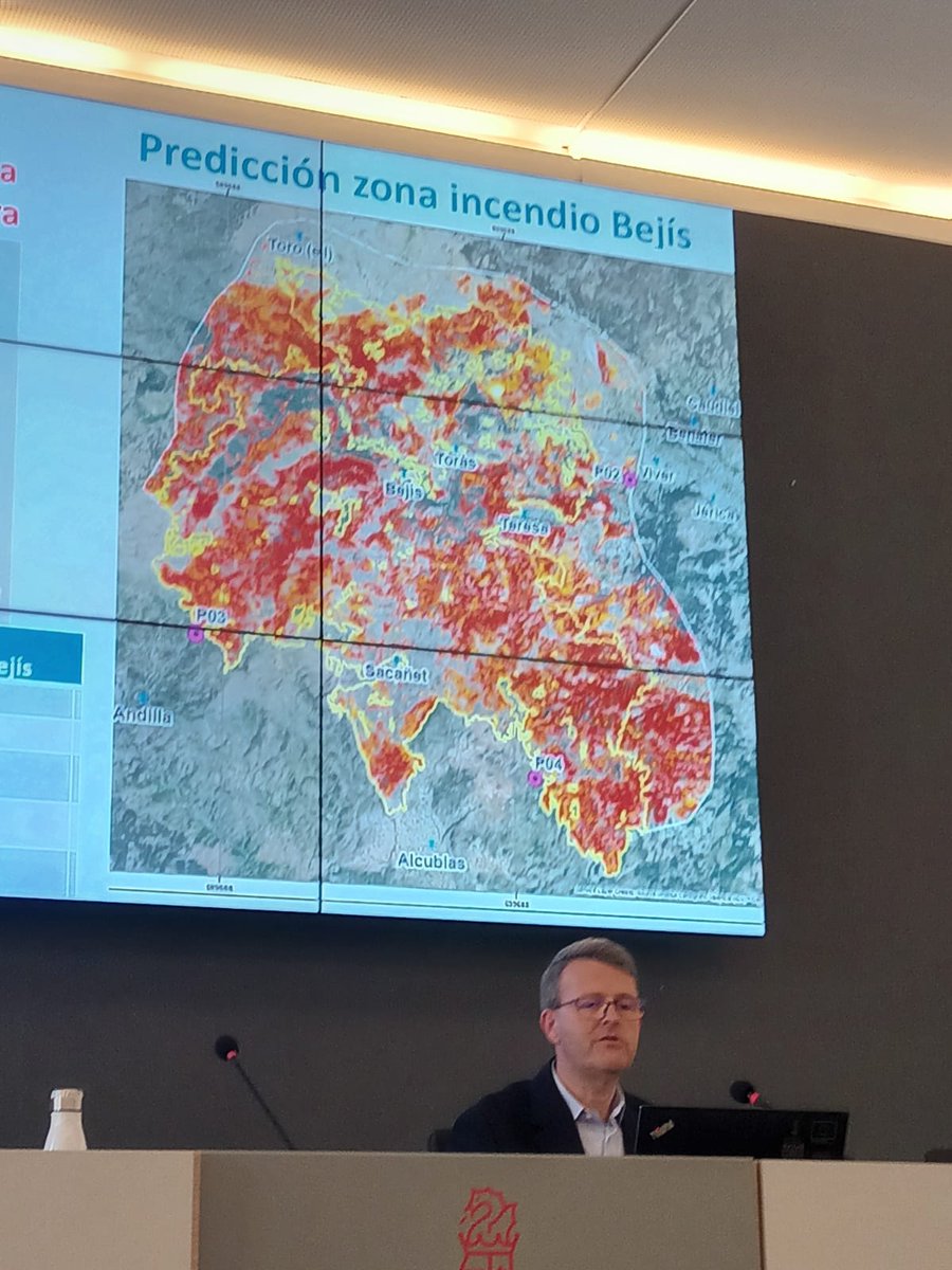 CGAT_UPV's tweet image. Entre los ponentes de la charla de ayer, nuestro compañero, Dr. Ángel Balaguer, explicó el desarrollo de la #modelización y #mapeado de la #humedad de #combustible vivo llevado a cabo en el proyecto. Poniendo como ejemplo #IFBejis #IFVallEbo

#teledetección #forestal #IIFF