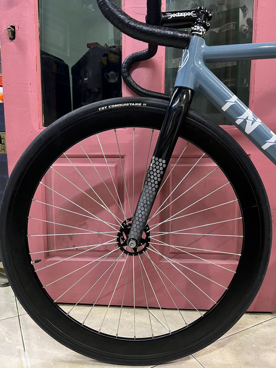 Jerrymenay's tweet photo. Ws 700c 

Hub giorni gen3 x viva pro 5cm 
#fnfjb https://t.co/iR5RPxU3jG