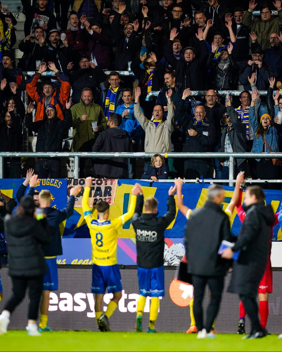 FirstViennaFC's tweet photo. DU hast Fragen an unsere sportliche Leitung? 💬🧐 Dann hast du morgen die Gelegenheit, dich mit Andreas #Ivanschitz und Alexander #Zellhofer auszutauschen! 🗣😃
Komm zu uns auf die Hohe Warte ➡️ https://t.co/0zylhY3xGu
#ViennaFamily #comeonvienna https://t.co/nNV89ghUsw