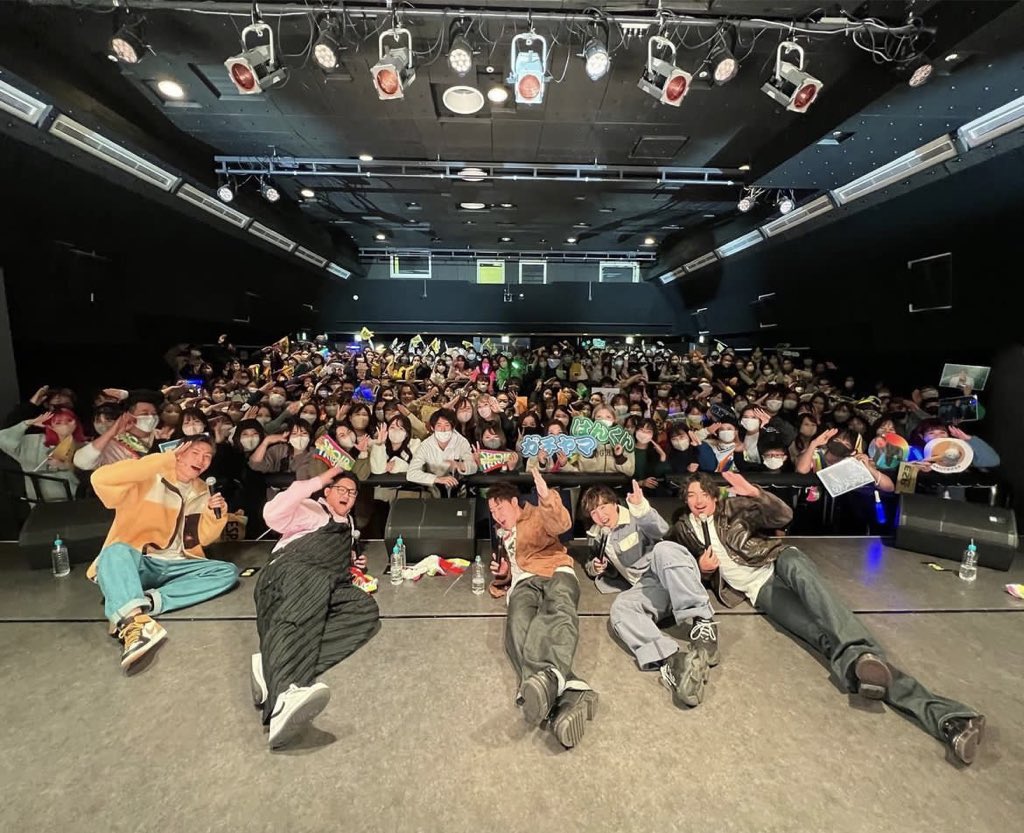 153_sei14sei's tweet photo. エスポのイベント2部参戦〜❤️‍🔥❤️‍🔥❤️‍🔥
最前列でたくさんファンサをもらって、メンバーからの優しさを感じた1日でした！1番の推しガチくんとハイタッチできて、とっても幸せな時間をありがとう大好きすぎる🥺🫰今年の運を全て使い果たしました〜🦍💙✋
#エスポ #エスポイベント #ガチヤマ #ガチくん https://t.co/Ufd8NSTYrL