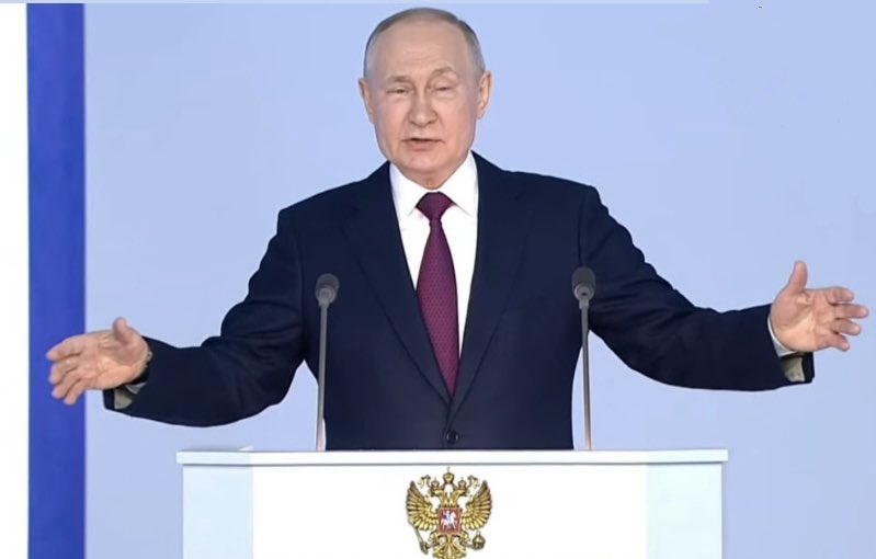 Когда показываешь, сколько бессмысленной херни, приправленной имперскими амбициями, можно воткнуть в двухчасовую речь