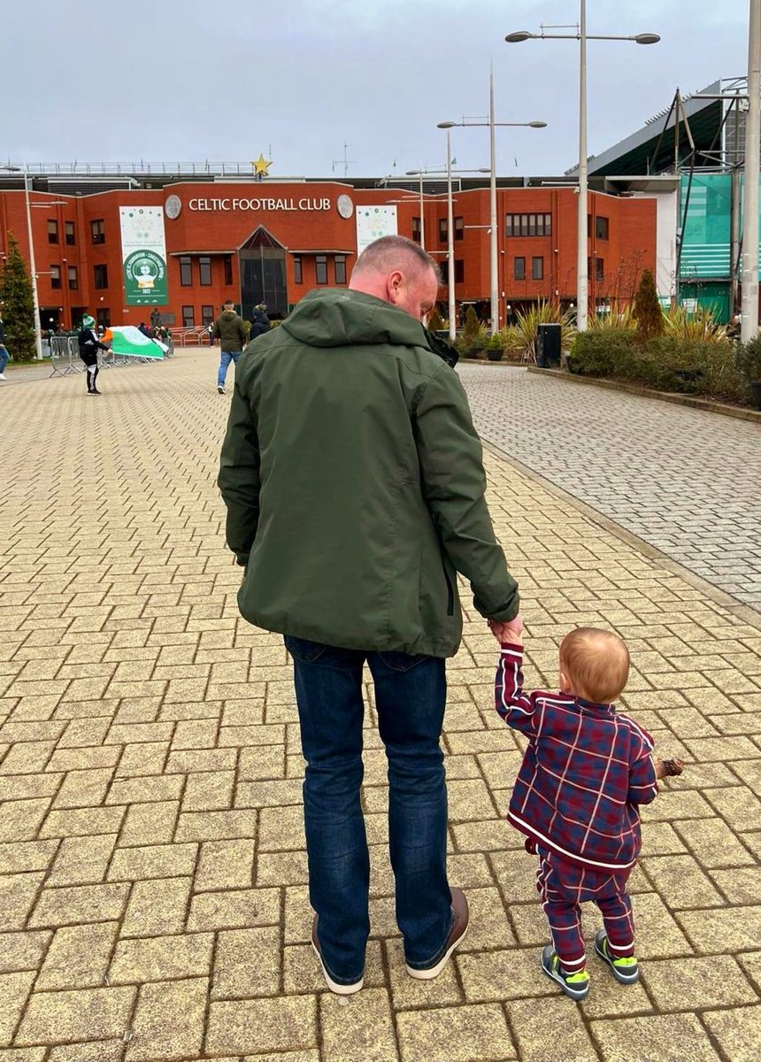 @R70XOH On Saturday Kieran walked the Celtic way for the 1st time🍀😃