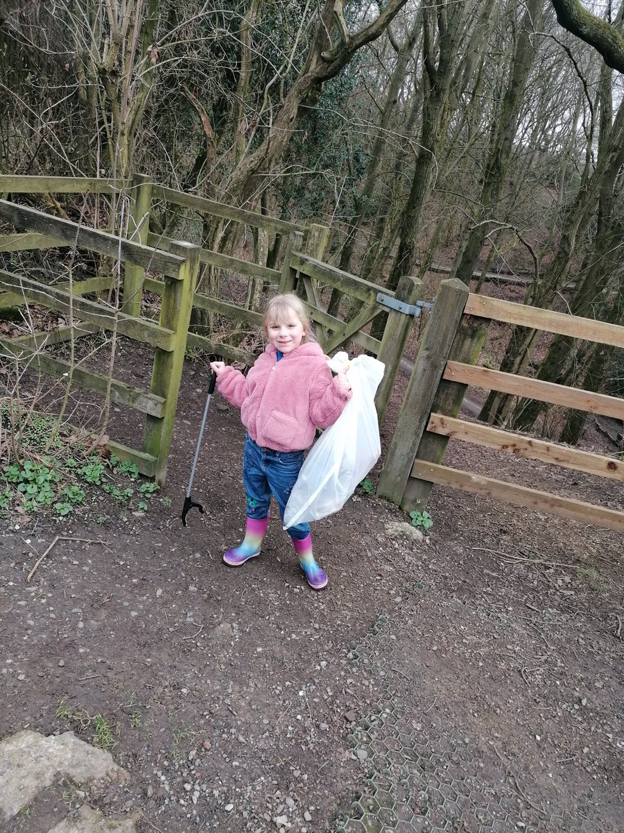H84Helen's tweet photo. Got Isabelle the litter picker she's been asking for and went to clear out Hall Lee Bank Park. Met some lovely people along the way who thanked her for helping to keep the park clean and safe for the animals. Think she's found another hobby, she loved it! https://t.co/Hmjm1K7veb