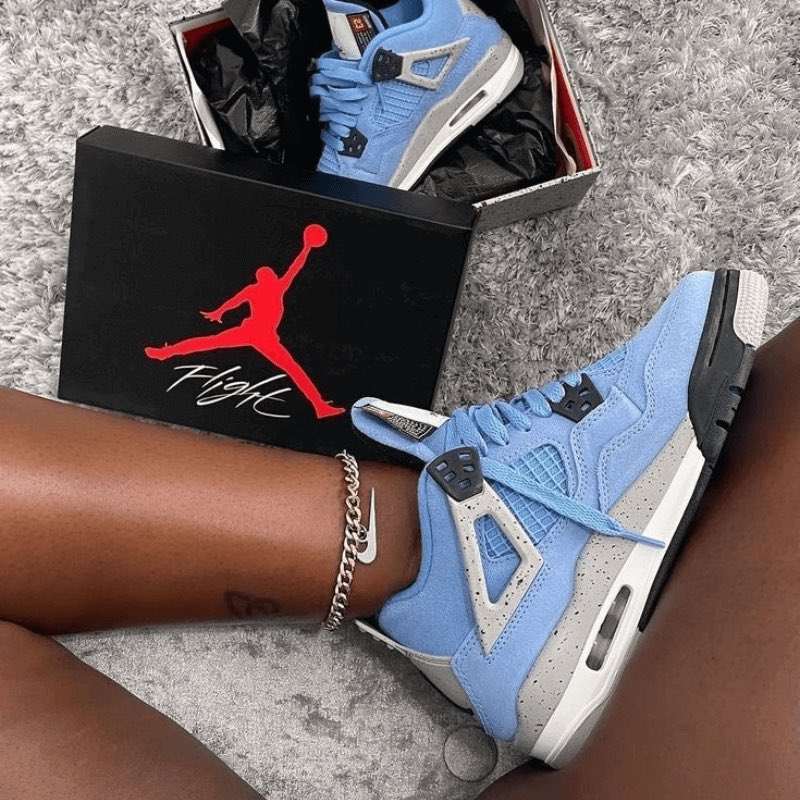 wshcestmoi_'s tweet photo. Amoureuse de ces paires 🥰💙 https://t.co/McFXOnjIoQ