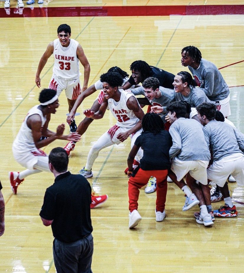 lsquuaad's tweet photo. 🚨PLAYOFF TIME 
Boys basketball - 4:15pm SOUTH gym
Girls basketball - 6:15pm  NORTH gym 
PACK THE STANDS📢
#rolltribe https://t.co/17TtL1grGQ
