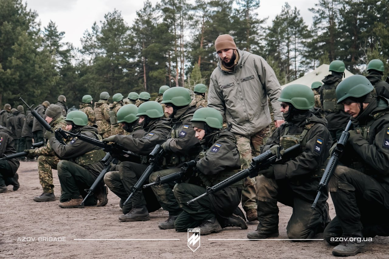 [Imagen: FpfZhRKXsAAb9ep?format=jpg&name=large]