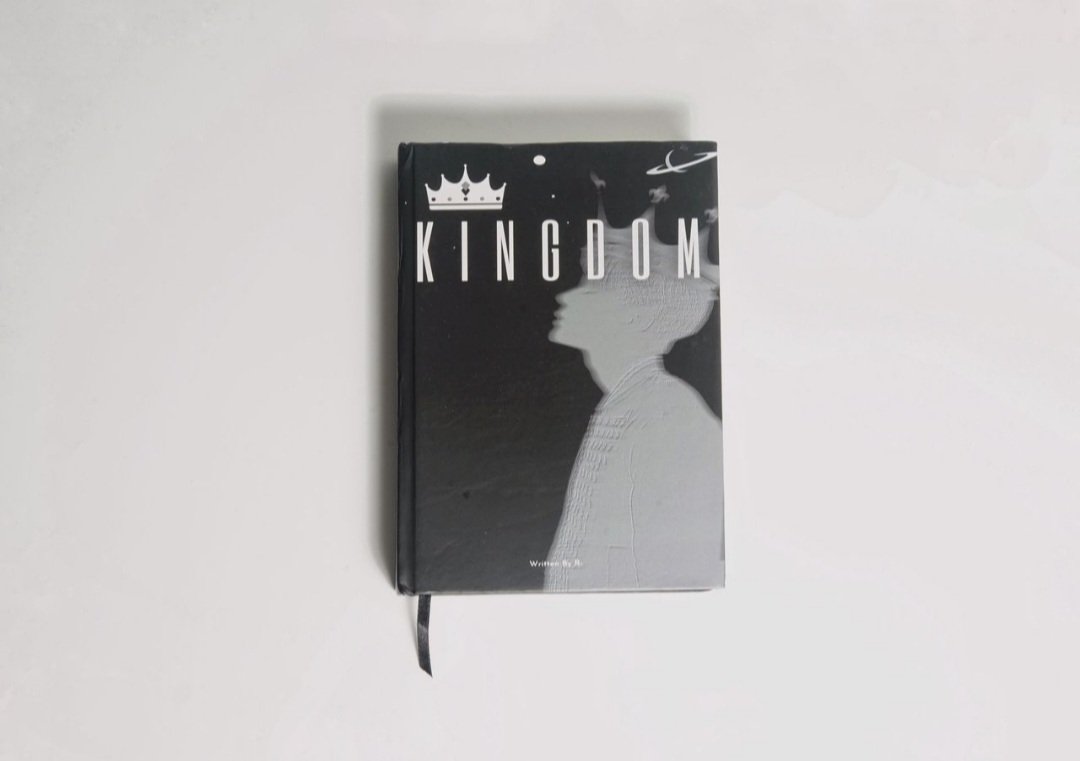 FillyaMelisa's tweet photo. Ada yg tau novel ini? Kalo dijual,minat?
Tp ini sudah unshield ya, aka sudah pernah dibaca 😁
Hard cover,good cond,minus pemakaian,tp lembarannya masih lengkap &amp; ceritanya masih sama 😁
Kalo minat, please rep or DM!
+ freebies
#nct #NCTDREAM #EXO #Novel #Wattpad #KINGDOM #GIDEON https://t.co/Ajt5T5wX2n