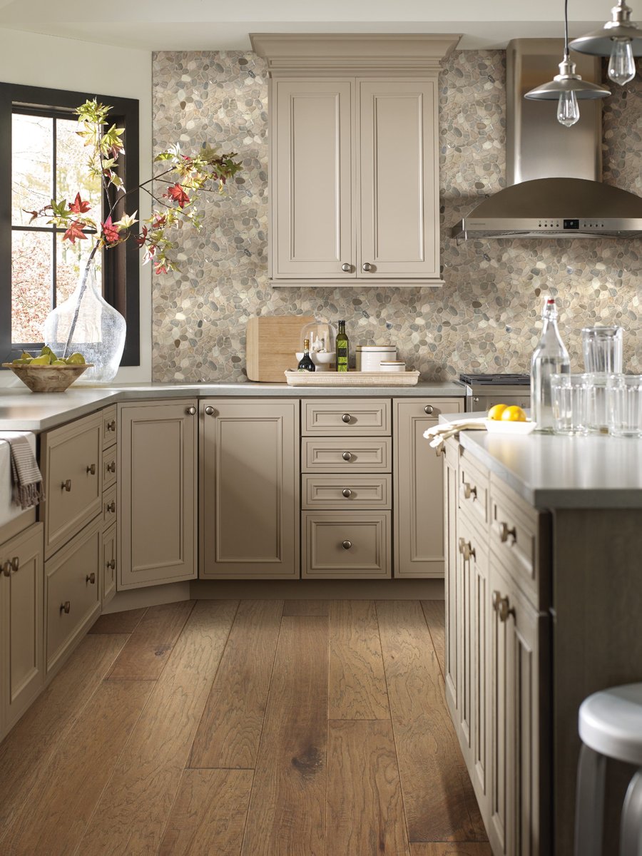 MODAAtlanta's tweet image. Homeowners are looking for color more than ever in the kitchen and bath, even going to bold, bright hues as accents on walls and backsplashes. (NKBA) #kitchens #baths #backsplashes