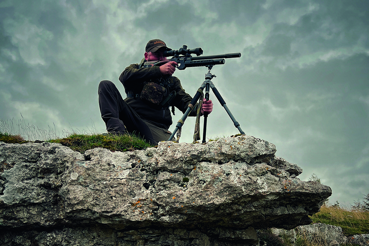 Dedicated airgun hunter Lee Perryman finally goes deer stalking, but will the experience make him cast aside air in favour of powder?

shootinguk.co.uk/shooting/deer-…